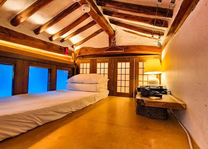 Hyeyum 감성 한옥 독채 Luxury Private Hanok ヴィラ ソウル特別市